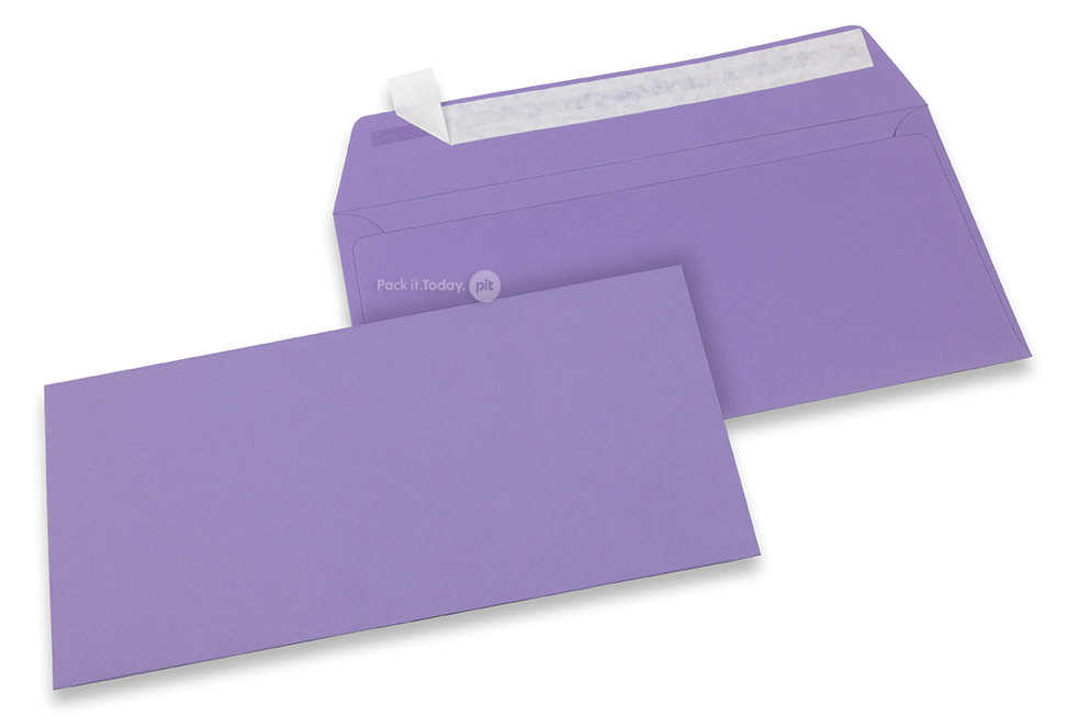 Lila färgade kuvert av papper - 110 x 220 mm