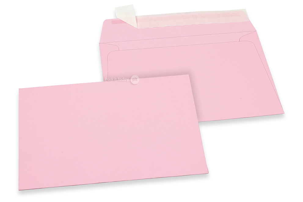 Ljusrosa färgade kuvert av papper - 114 x 162 mm