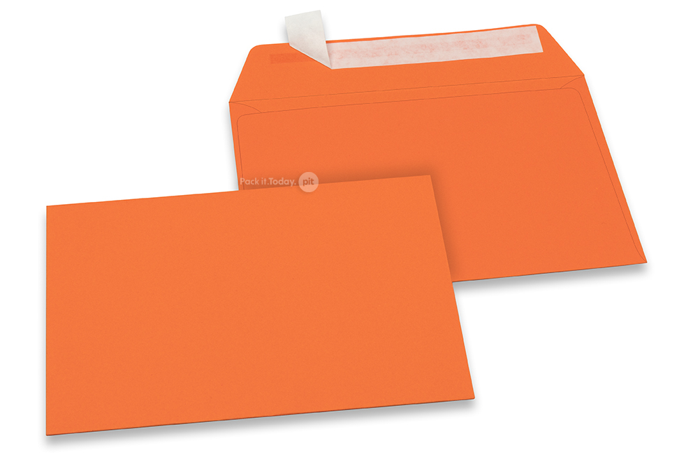 Orangea färgade kuvert av papper - 114 x 162 mm