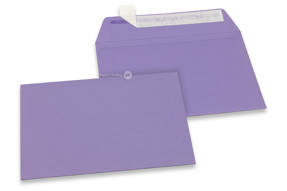 Lila färgade kuvert av papper - 114 x 162 mm