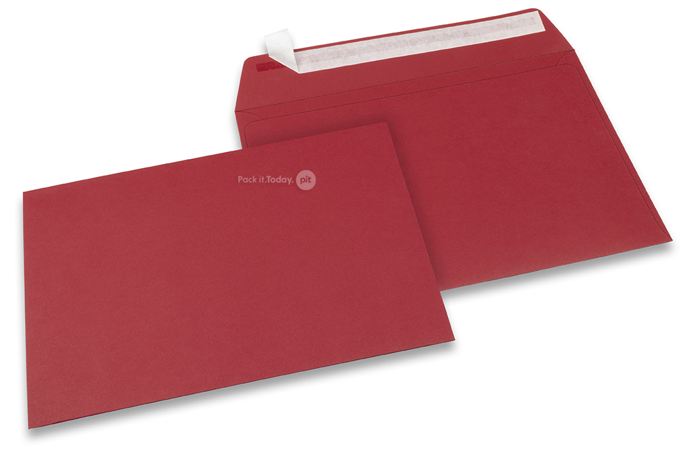 Mörkröda färgade kuvert av papper - 162 x 229 mm