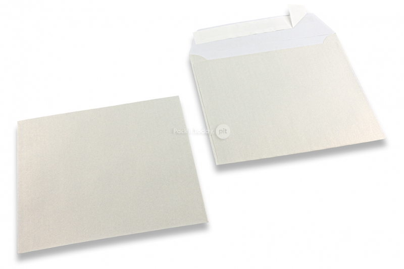 Vita färgade pärlemor kuvert - 155 x 155 mm