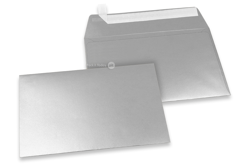 Silver metallisk färgade kuvert av papper - 114 x 162 mm